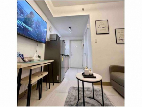 1 BR South Residences SM Southmall Netflix / Alexa